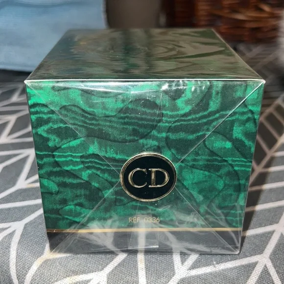 Christian Dior Luxurious Scented Soap & Designer Dish - Picture 4 of 6